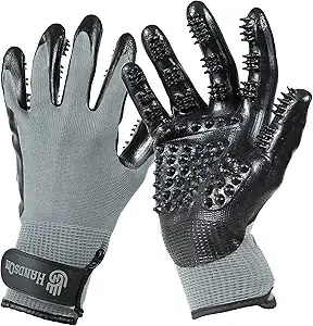 🐾 Hands-On Grooming Gloves – If your pet dislikes brushes, these gloves are a game-changer! Simply pet your dog or cat while removing excess fur and giving them a relaxing massage.