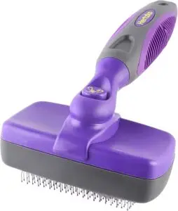 🐾 Hertzko Self-Cleaning Slicker Brush – Perfect for detangling and removing loose fur, this brush is great for all coat types and is super easy to clean with its retractable bristles.